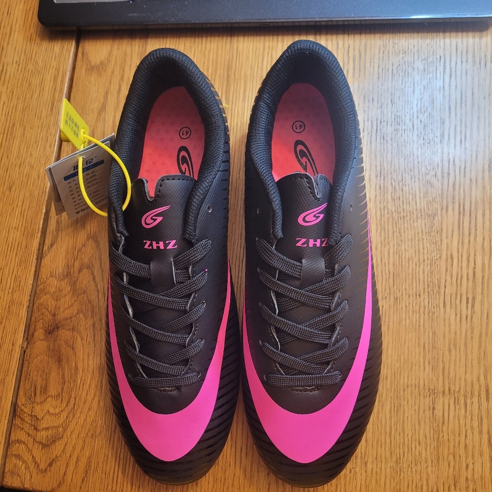 Ladies Soccer shoe's ⚽️